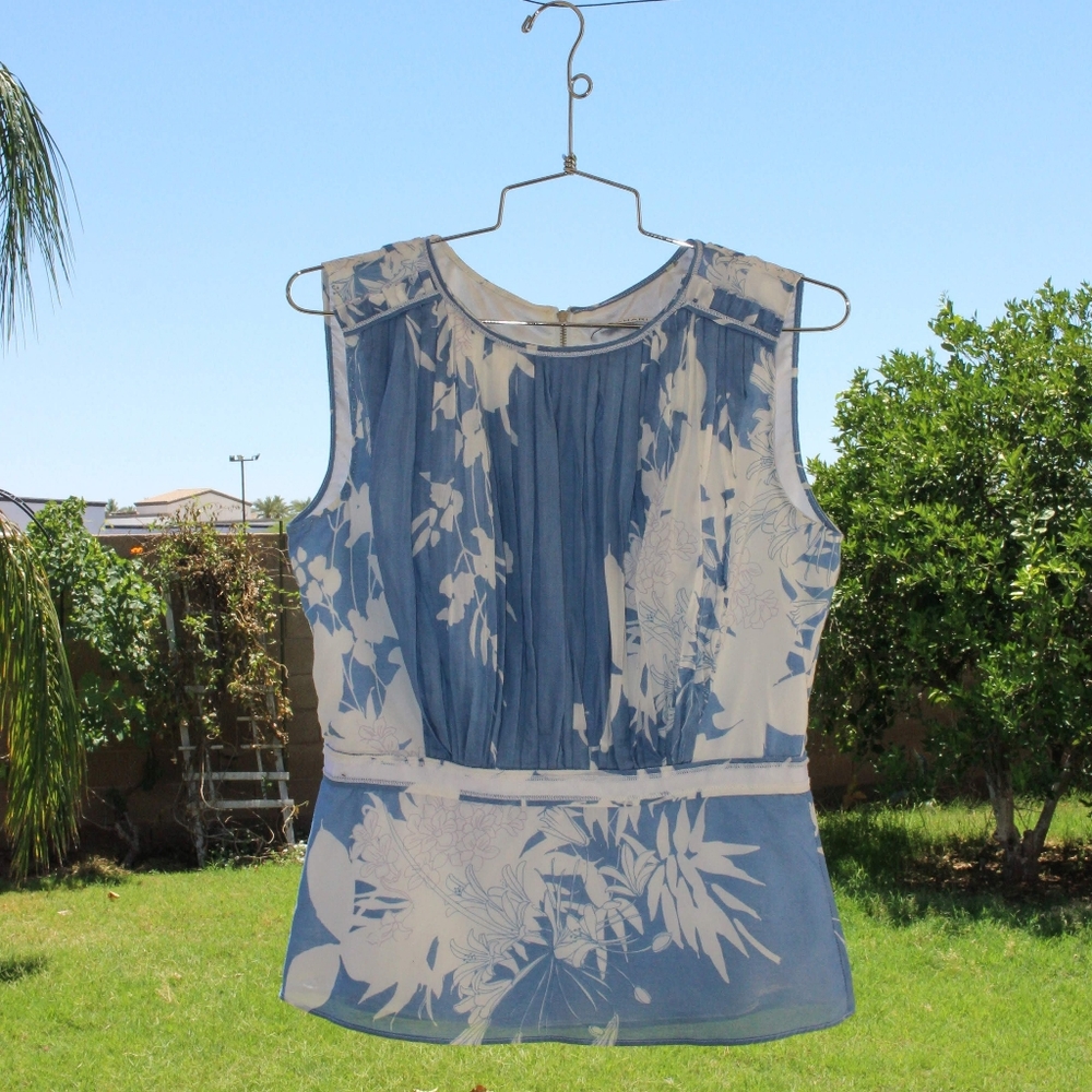 EUC T Tahari Sleeveless Blouse Lined Fine Cotton